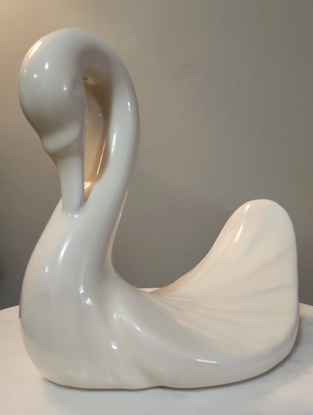 Vintage Andre Richard Ceramic Vanity Swan Hand Towel Holder Cream Color